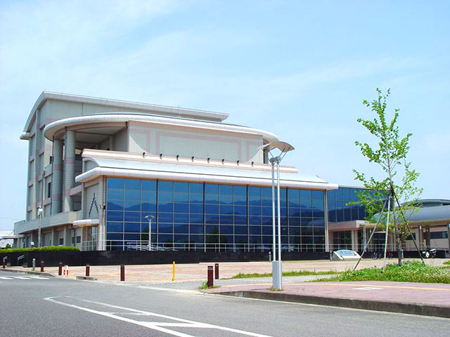 三股町立文化会館