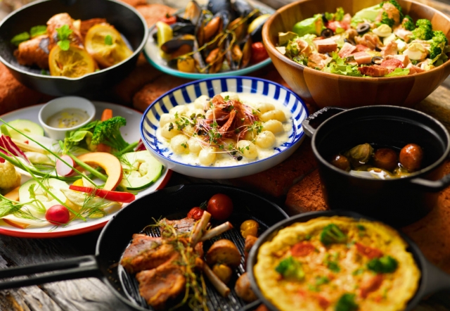 RESTAURANT BAR GRILL & GRALL