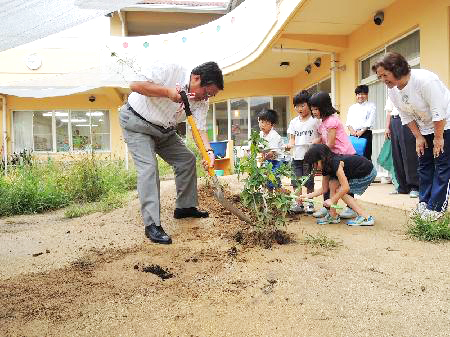 登美丘西こども園