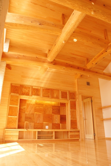 株式会社八幡建築