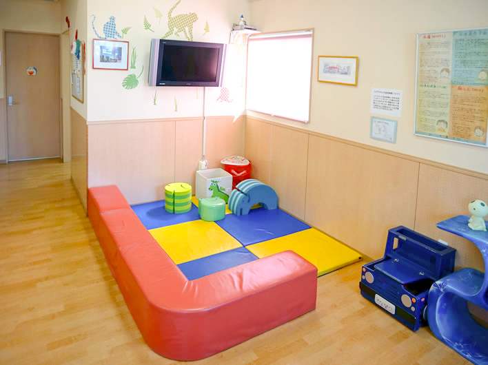 青い鳥こどもクリニック