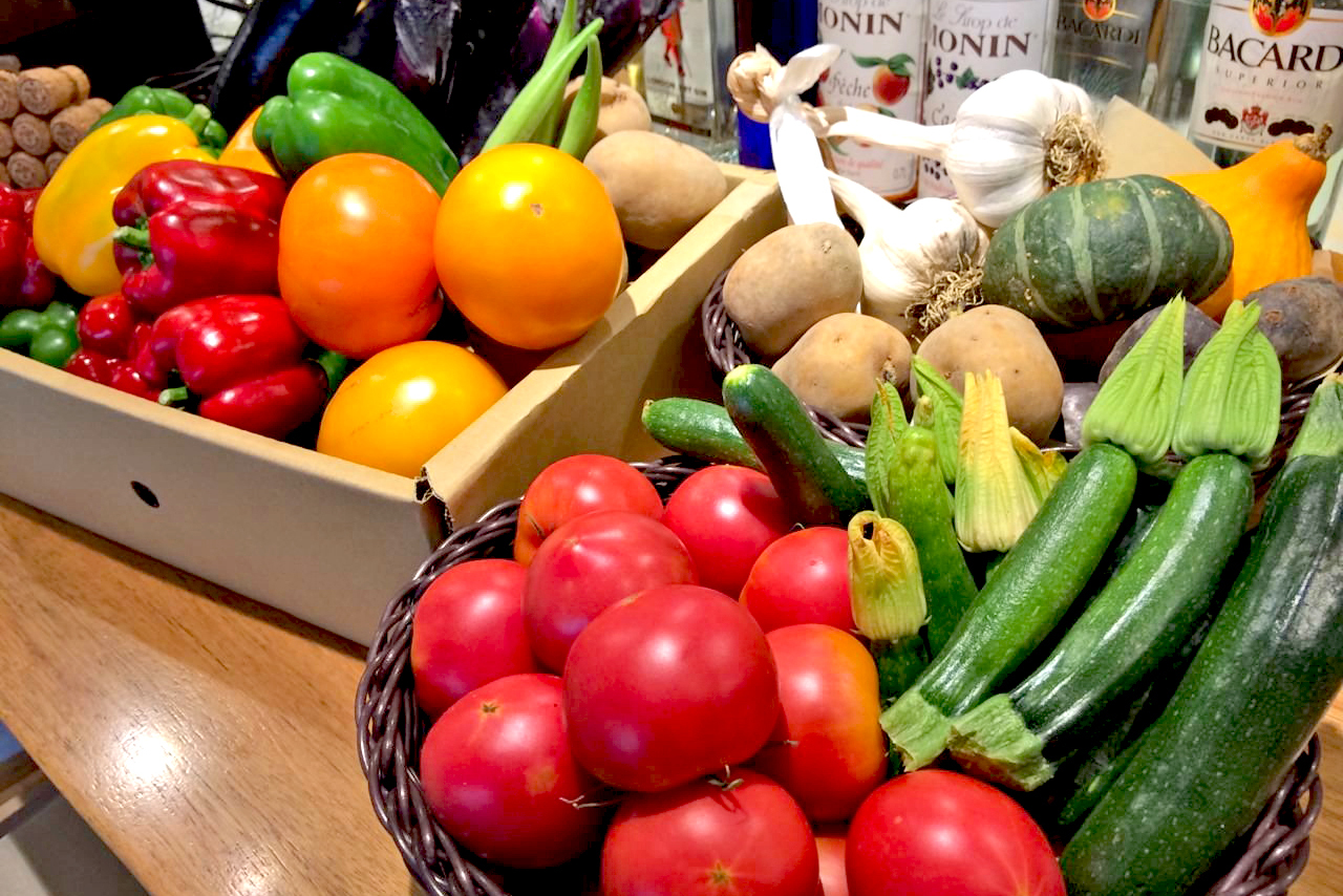 カジュアルダイニングta