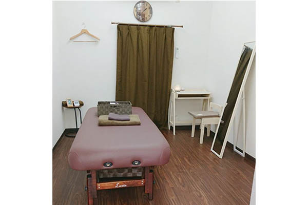 クオラ 王子公園店