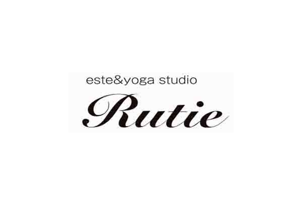 este&yoga studio Rutie