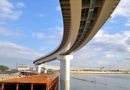 瀧上工業株式会社 本社