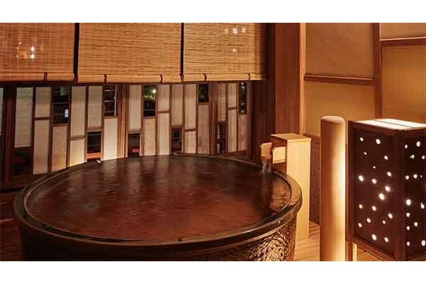 湯けむりの宿 雪の花