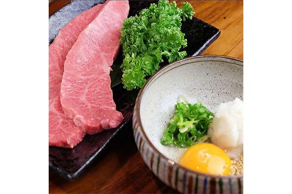 肉家串八 梅田店