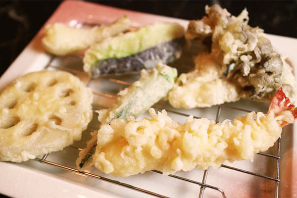 天麩羅と割烹おでん 輝