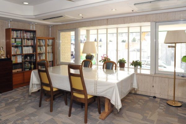 敬老園 ロイヤルヴィラ東京武蔵野