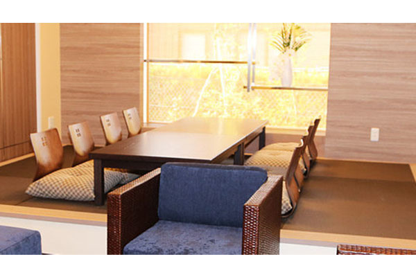 家族葬邸宅 ソラエリビング