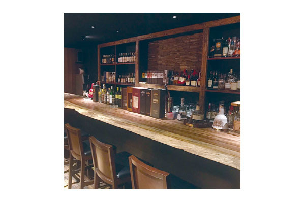 BAR ALIVE(バー アライブ)