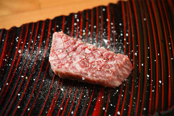 七輪焼肉 にくや