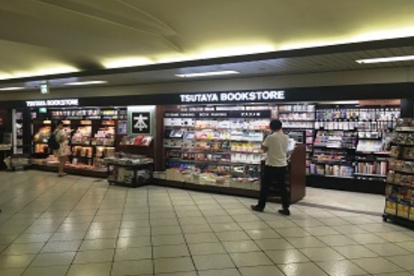 TSUTAYA BOOKSTORE EQUiA(エキア)池袋店