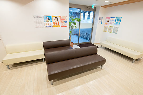 あとう皮膚科・形成外科クリニック