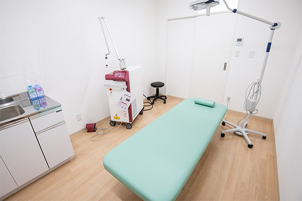 あとう皮膚科・形成外科クリニック