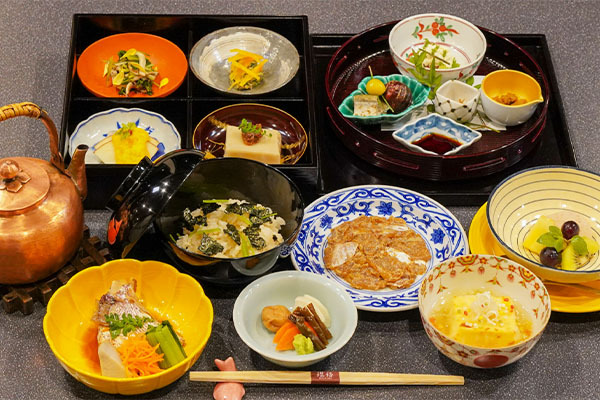 鯛ごはん懐石 瓔珞