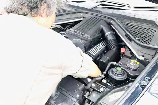 株式会社ユニバーサルオート