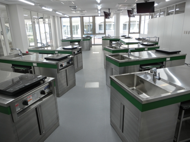 兵庫栄養調理製菓専門学校