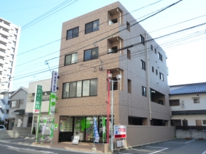 島根不動産株式会社　ピタットハウス楽々園店