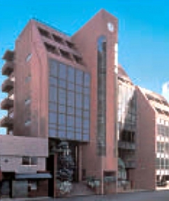 ビジュアルアーツ専門学校