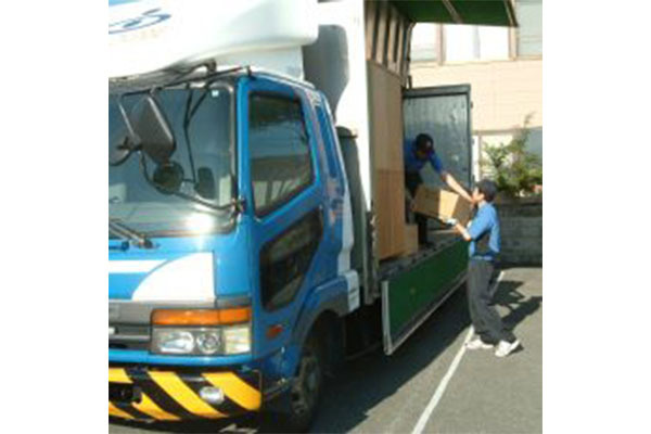 白金運輸株式会社