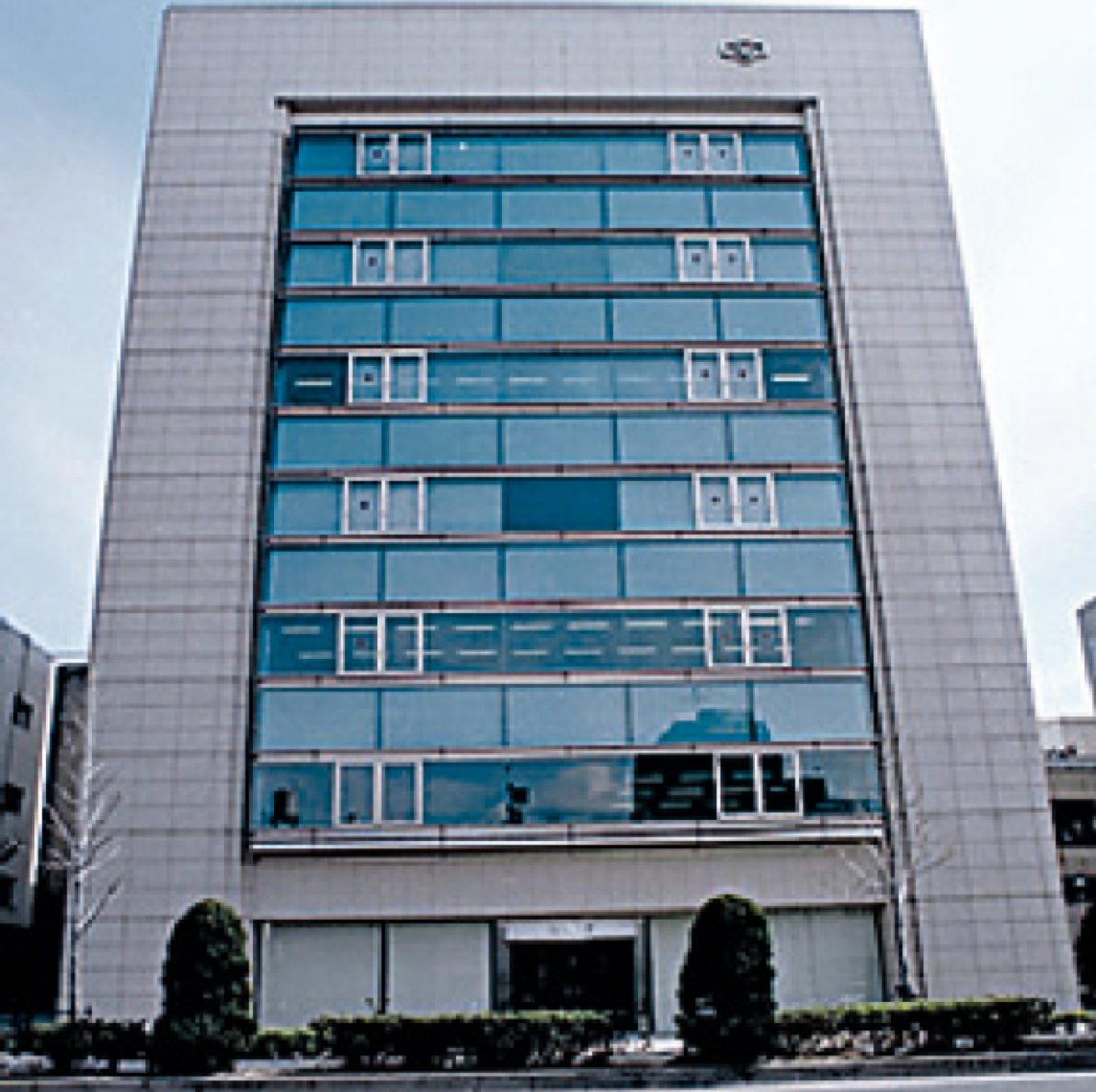 槌屋デカル工業株式会社