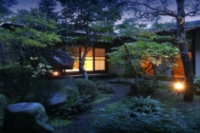 松伯亭 あづま荘