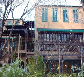 ガーデンスクウェア