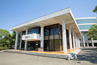 名古屋経済大学