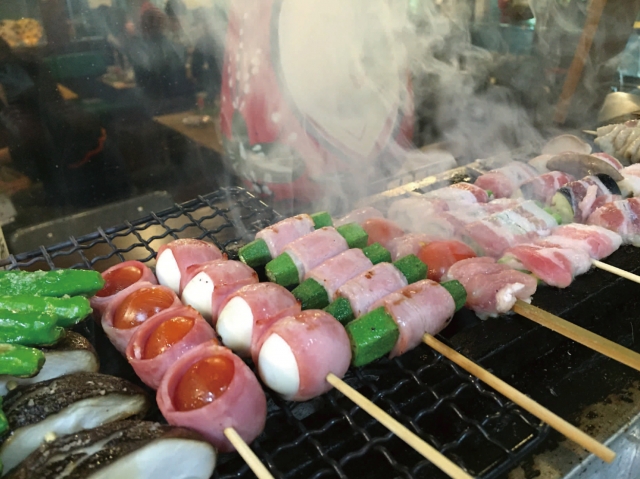 炭火焼鳥や　三日月ロック