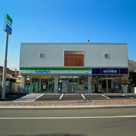 ファミリーマート 東海大学駅前店