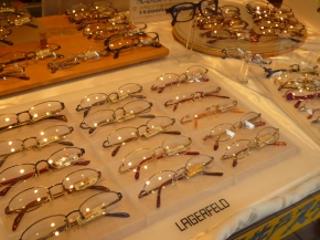 ジュエリー・メガネ・トケイ カザマ