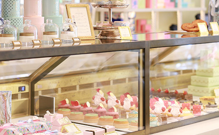 『ラデュレ(LADURÉE) 青山店』