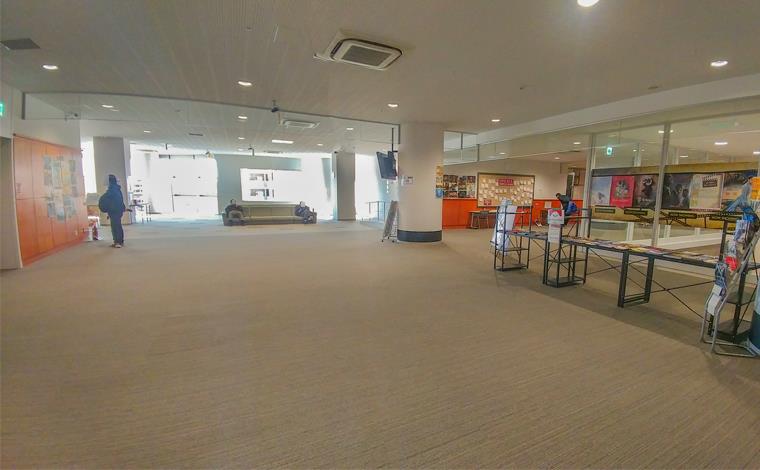 本厚木駅 日本初の21インチ特大ウーファーで 驚音上映 を楽しもう 魅惑のミニシアター Vol 15