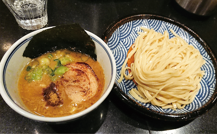 青山焼鳥倶楽部らーめんつけ麺